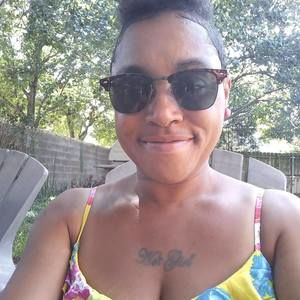 Meet your Posher, Tanesha